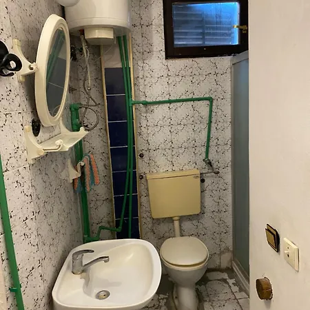 Hostel Theswallowotelapartment Belgrade